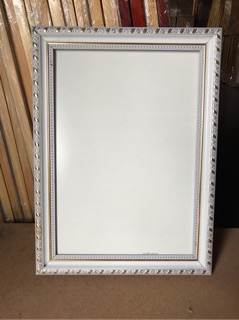 Combo 3 chiếc khung hoa trắng hoa văn (30x42)