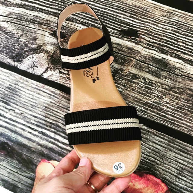 Dép Xăng đan học sinh