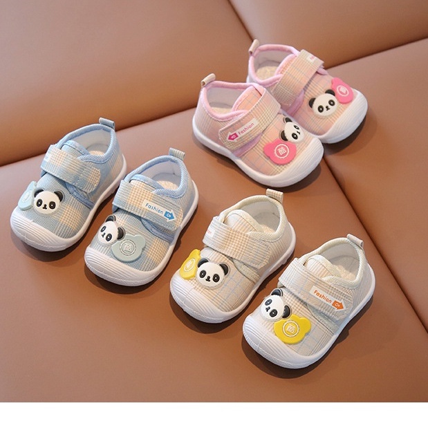 Siêu Kute_ Giày cho bé trai bé gái đính hình gấu panda size 16-21
