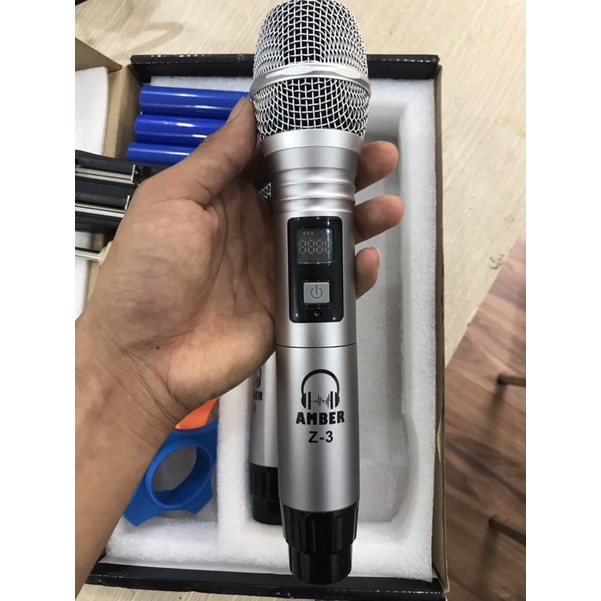 Bộ 2 Mic karaoke Amber Z3 nhỏ gọn, mic không dây chống rú tốt - Tặng Pin + Sạc + cap + chống lăn mic