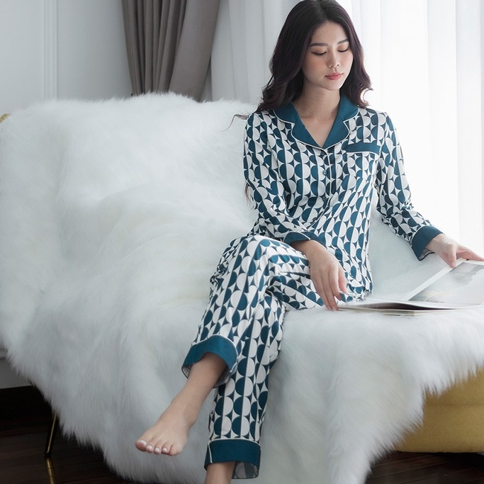 Bộ ngủ satin ZAM Luxury - DTA47 - Áo dài tay quần dài hoạ tiết | BigBuy360 - bigbuy360.vn