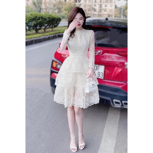 Đầm ren tay dài 3 tầng