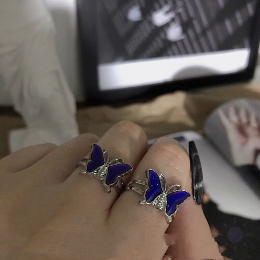 Nhẫn Thời Trang Hình Bướm Có Thể Điều Chỉnh Nhiệt Độ