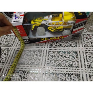 Xe đua điều khiển tốc độ 4 chiều bánh đèn