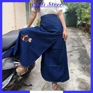 Váy Chống Nắng Xẻ Tà Jean Loại Cao Cấp Với Chất Liệu Dày Dặn Và Mềm Mại Thêu Họa Tiết Cùng Dàn Nút Bấm Sau Lưng