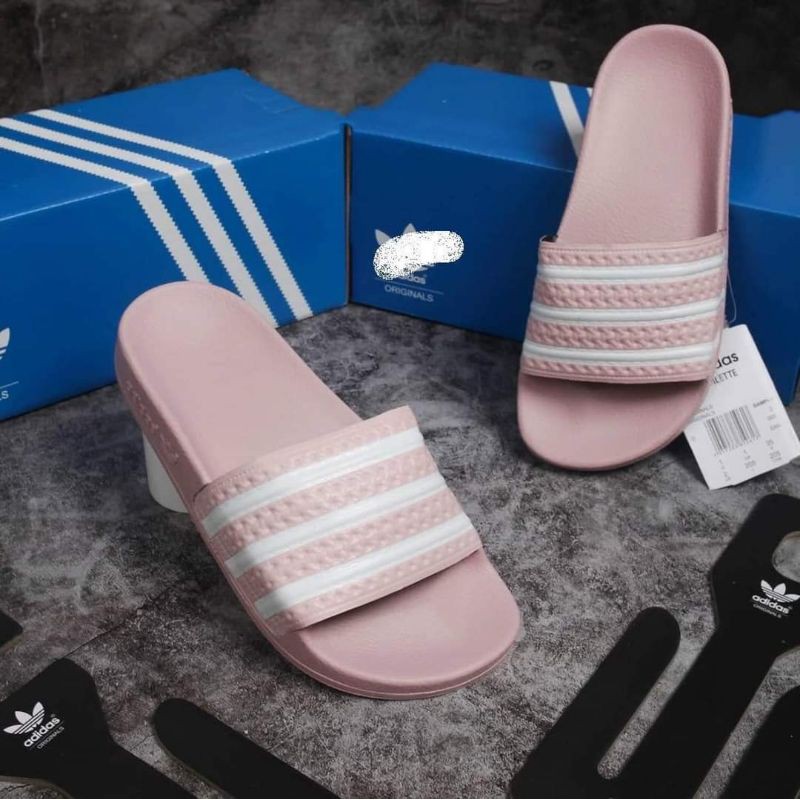 Dép adidas hồng pastel