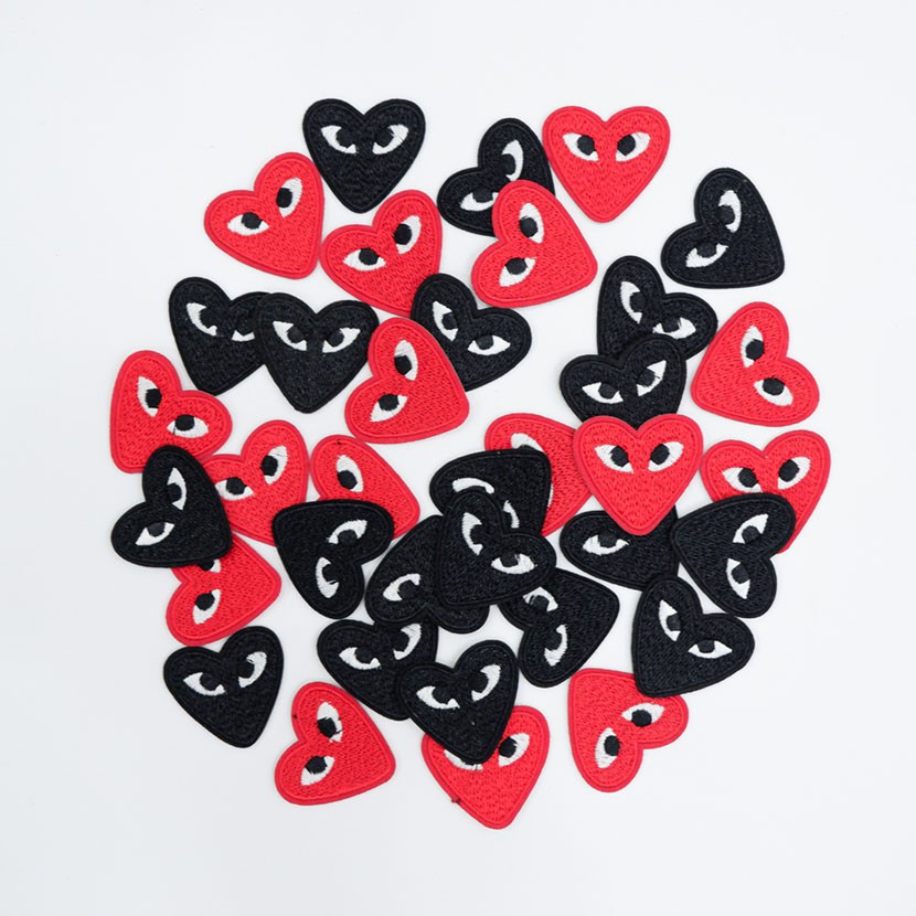 Sticker vải ủi/ Patch vải gắn lên quần áo hình Play Heart 91Sticker trái tim cực hot