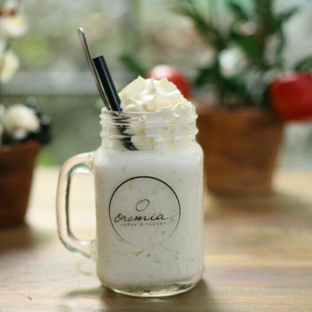 [HOT] CA QUAI THUỶ TINH 400ML ĐỰNG TRÀ SỮA KÈM NẮP CÓ LỖ BỎ ỐNG HÚT | BigBuy360 - bigbuy360.vn