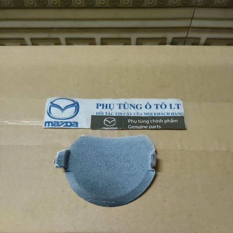 Nắp móc kéo  badosoc trước Mazda 6 2017-2020 đã sơn trắng