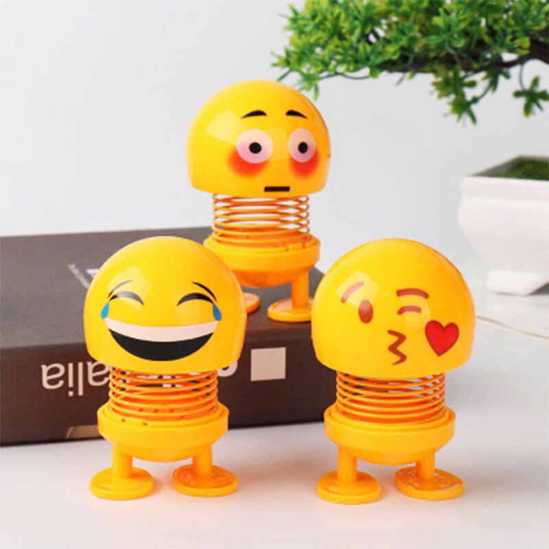 Bộ 4 Búp Bê Đầu Lắc Sơn Màu Vàng Thời Trang Vui Nhộn Trang Trí Bảng Điều Khiển Xe Hơi