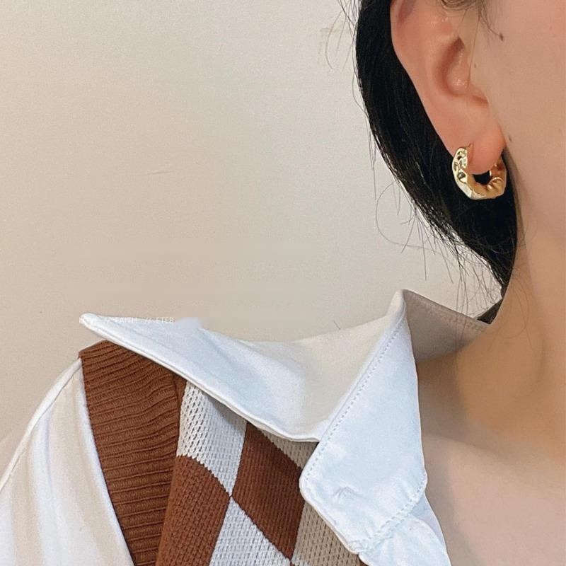 Bông Tai Kim Loại Phong Cách Retro Đơn Giản Dễ Phối Đồ 19464