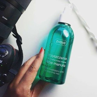 TONERS KIÊM XỊT KHOÁNG GIẢM NHỜN CHIẾT XUẤT THẢO DƯỢC LÁ MANUKA CỦA ZIAJA - Ba Lan