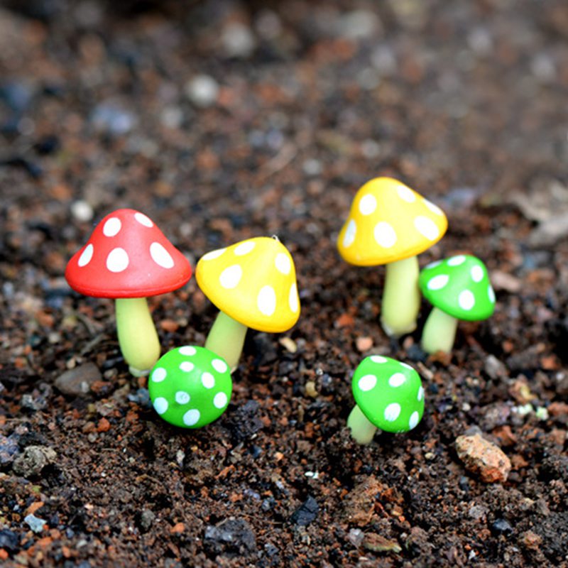 3 mô hình cây nấm nhỏ xinh trang trí sân vườn