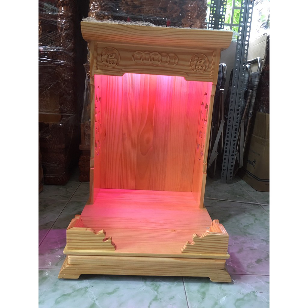 Bàn thờ ông địa thần tài