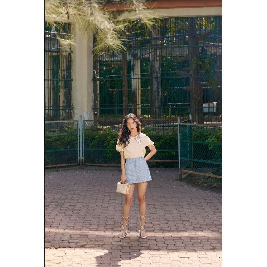 Áo sơ mi xốp be cổ nhạn thêu dải hoa 1AO1009 ADORE DRESS | BigBuy360 - bigbuy360.vn