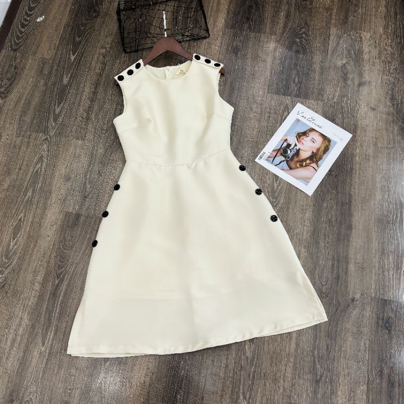 Đầm dự tiệc tafta trắng kem vnxk