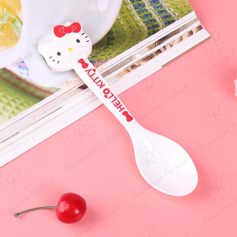 Muỗng ăn cơm trang trí hình Hello Kitty dành cho bé