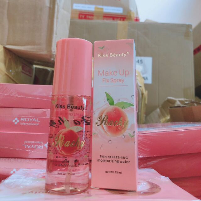 Xịt Khoáng Đào Kiss Beauty