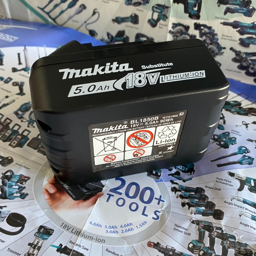 BN. Vỏ Makita sạc Adapter 18V 2 hàng , có tem đáy, nhựa ABS in bền đẹp.