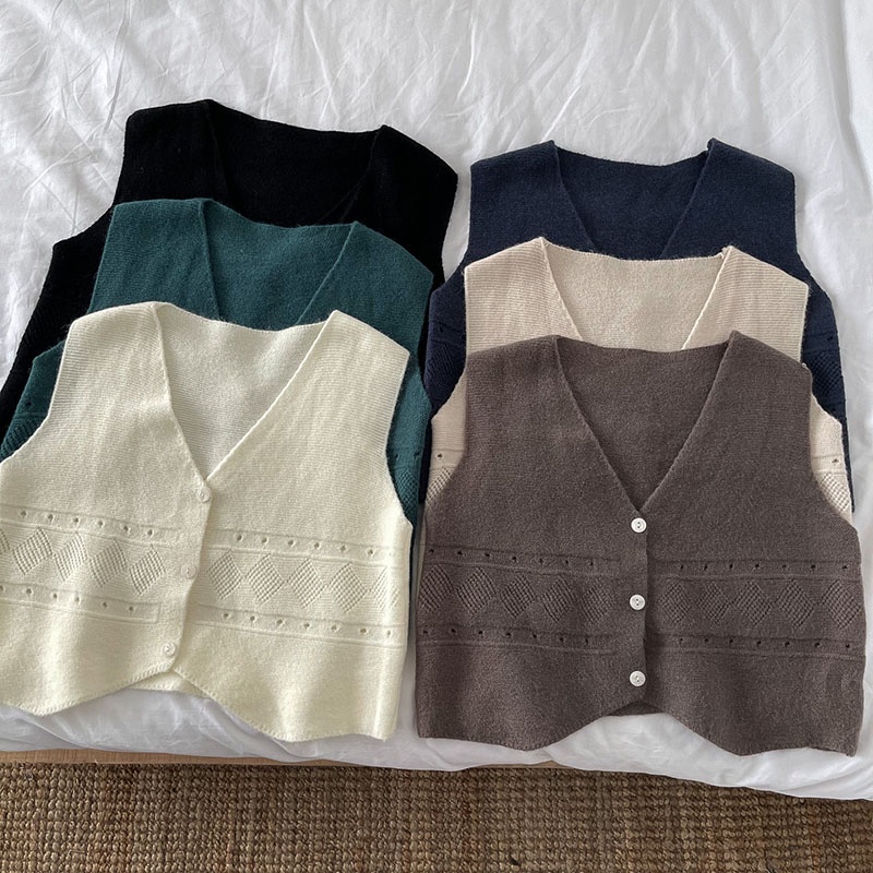Áo gile len hoạ tiết dập lỗ dáng croptop (có sẵn)