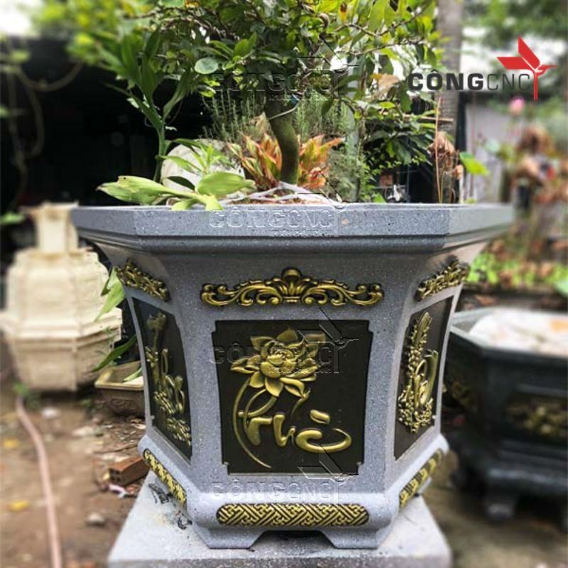 Khuôn đúc chậu cảnh lục giác rộng 58 cao 45cm