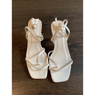 Thanh lý pass new giày guốc dây sandal màu trắng cao 5 phân size 35 (ảnh thật)