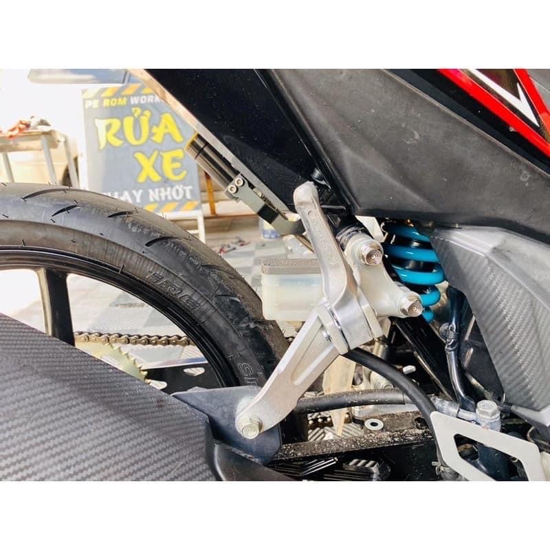 Gác Chân Sau Kiểu Malaysia Gắn WINNER X V2-V3 Nhôm CNC Kèm Ốc Thái