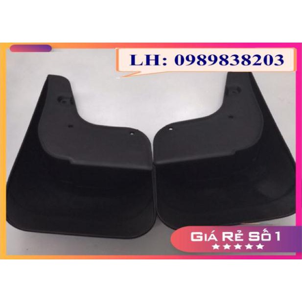 Chắn bùn bánh Innova đời 2013-2015