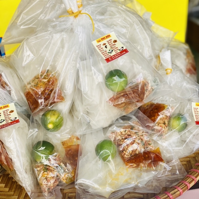 Bánh Tráng Trộn Tắc, Sa Tế - Muối Tôm Hành Phi