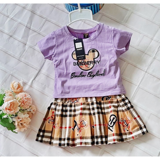 9-20kg Set áo và chân váy Burberry cho bé gái
