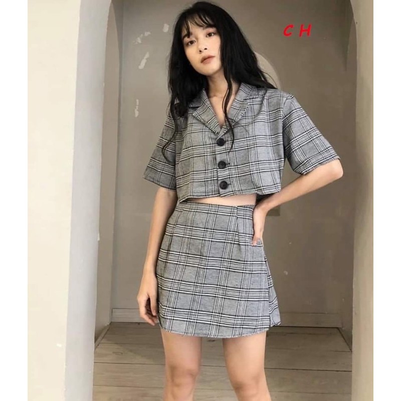 [Mã FAXANH245 giảm 10K đơn 50K] Sét váy kẻ vec chân váy kèm quần trong COB544 | BigBuy360 - bigbuy360.vn