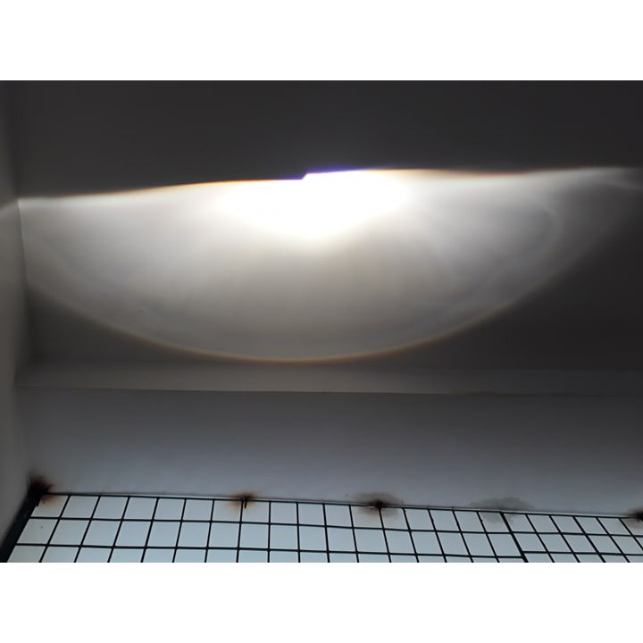 1 bóng xenon  chân H1 H7 H11 D2H 9005 màu Vàng 3000k hoặc 4300K  hoặc 6000k  cho đèn bi gầm , đèn pha xe Nouvo 5 6