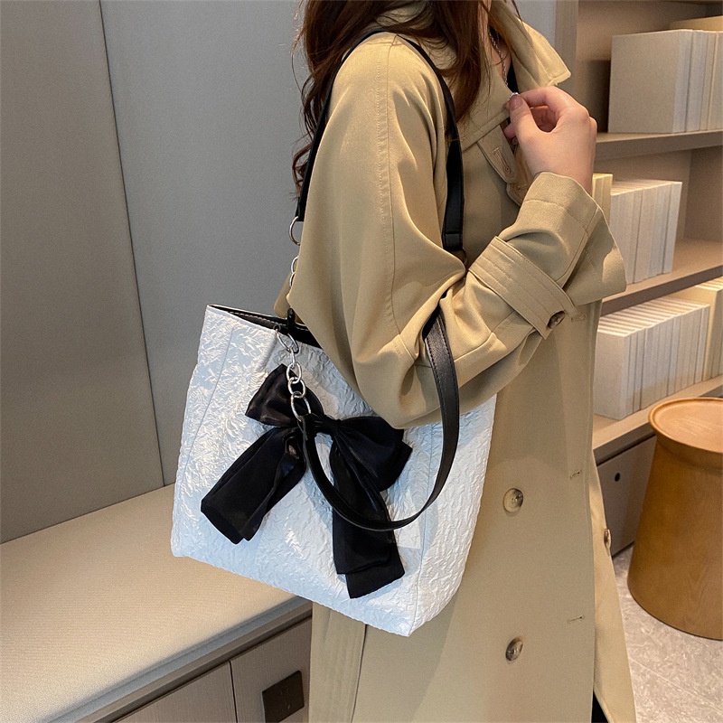 Túi Xách tote Cỡ Lớn Đính Nơ Xinh Xắn