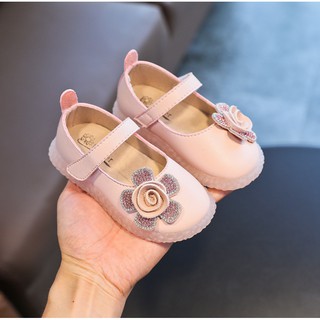 Giày bé gái phong cách Hàn Quốc