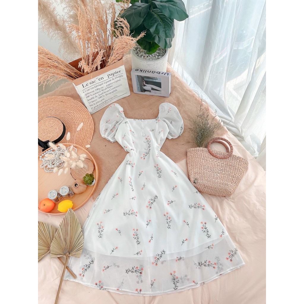 Sáng trà đá, chiều trà chanh Tối qua shop em lựa v á y này nhanhhh💐 Đầm midi tơ hoa Chất đẹp. Size dưới 54kg