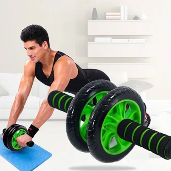 CON LĂN TẬP CƠ BỤNG TẠI NHÀ 2 BÁNH CHẮC CHẮN