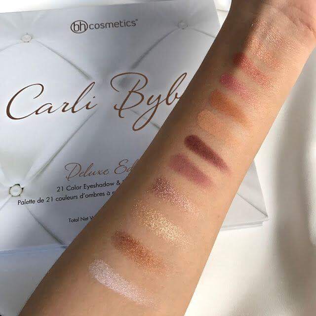 Bảng màu mắt Eye shadow palette Carli Bybel