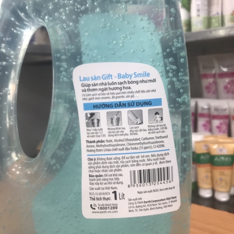 Nước lau sàn nhà Gift Baby Smile hương hoa thiên nhiên chai 1l