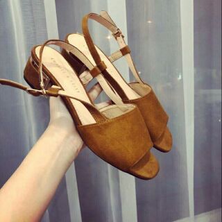 Sandal quai bản to