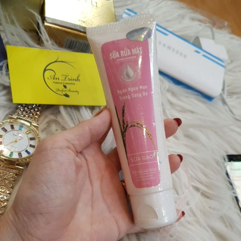 sữa rửa mặt gạo