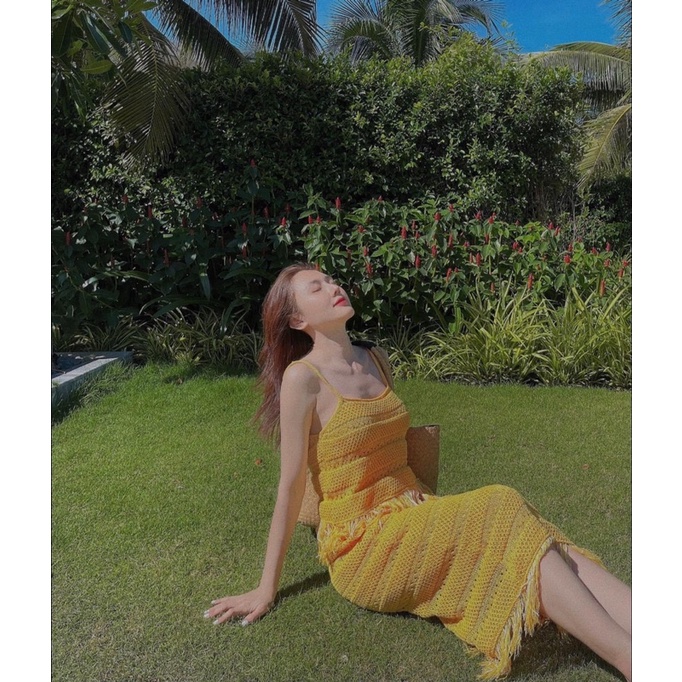 SET LEN ÁO 2 DÂY CHÁN VÁY TUA RUA GẤU MÀU VÀNG.