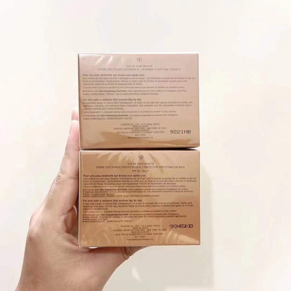 Cle de peau beaute Kem Dưỡng Ẩm Phục Hồi Da Chống Nếp Nhăn 50ml
