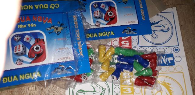 Set 5 bộ cờ Đua ngựa rất đẹp