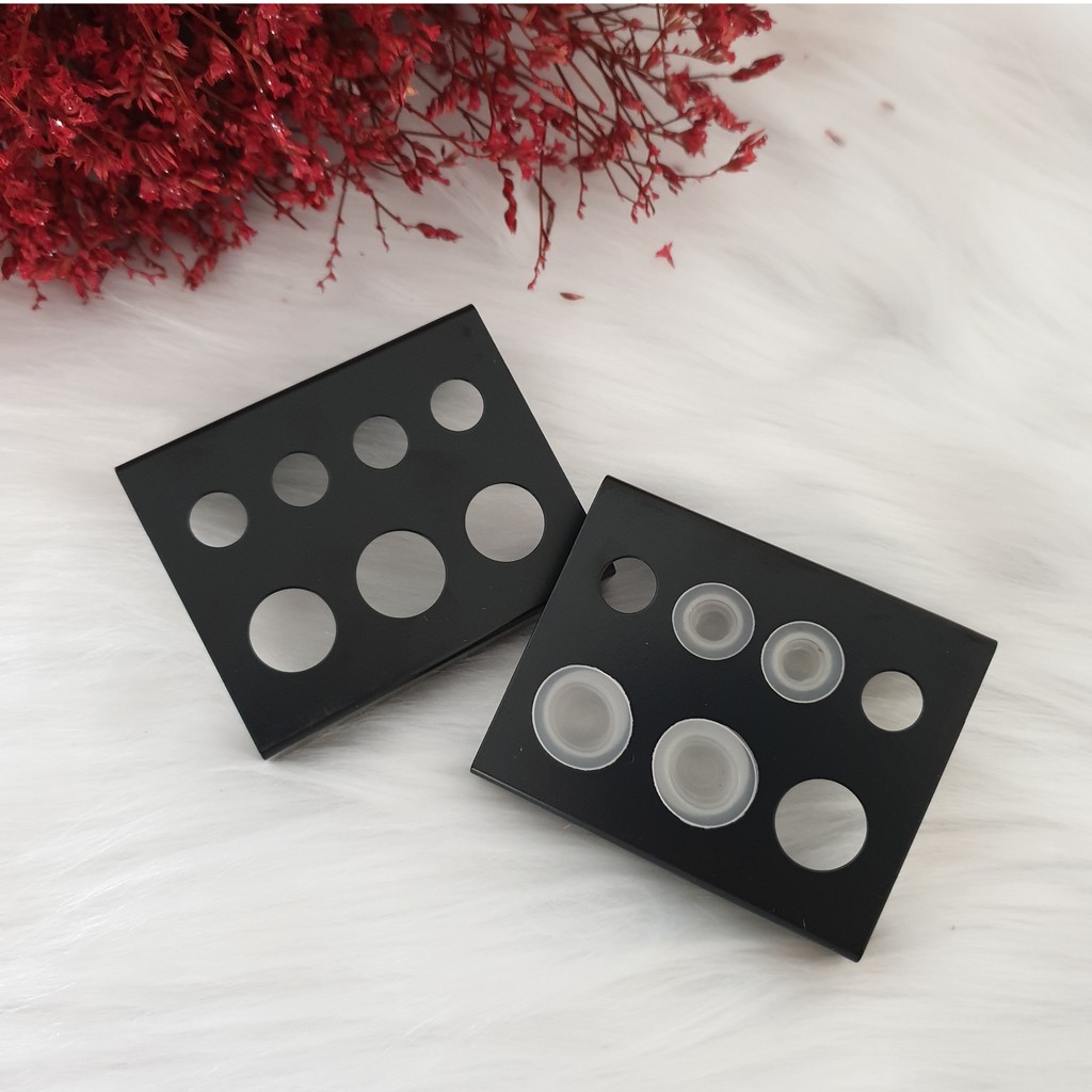 Khay thép đựng chum mực xăm