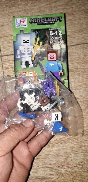 Lắp ráp 1 hộp LegoMineCraff 2 trong 1 JR216