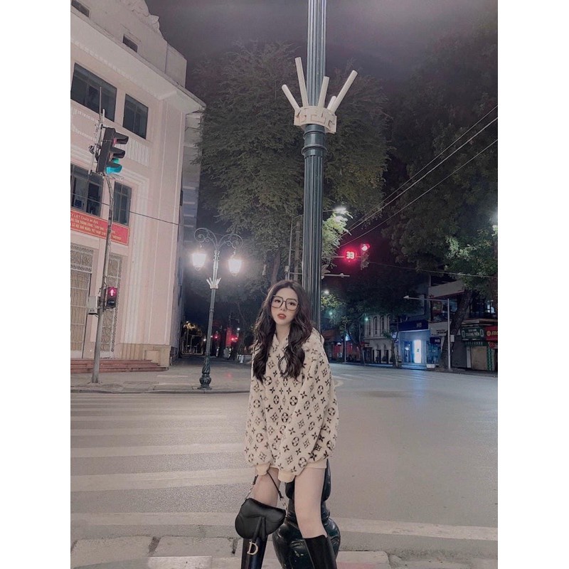 ÁO HOODIE NỈ BÔNG HOẠ TIẾT EO VI CỰC HOT | BigBuy360 - bigbuy360.vn