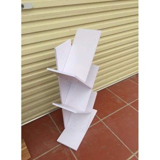 Giá sách xương cá
