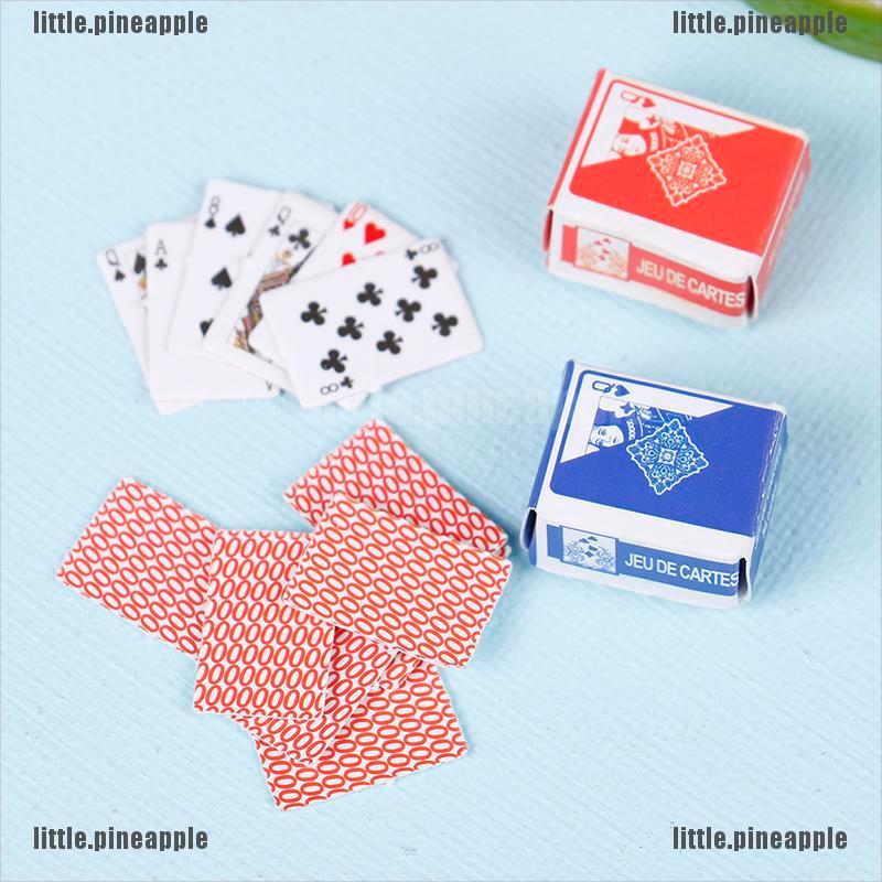 Bộ Thẻ Bài Poker Tỉ Lệ 1: 12 Dùng Để Trang Trí
