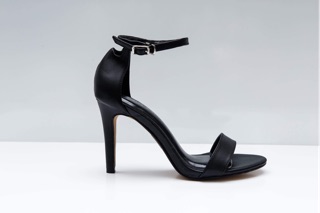 Sandal charles & Keith da thật