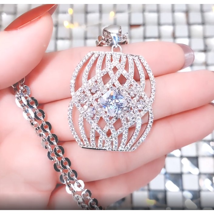 Mặt dây chuyền nữ UHA mạ vàng trắng kiểu dáng sang trọng M1134186-250
